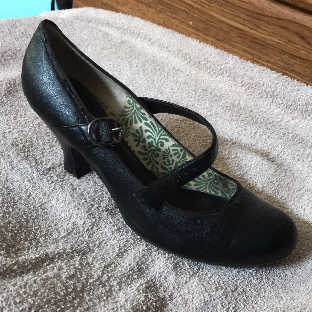 American Eagle Heels